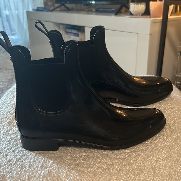 Chelsea Rain Boots - Picture 3 of 6